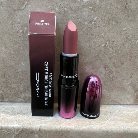 MAC Love Me lipstick -  Laissez Faire - Picture 5 of 6